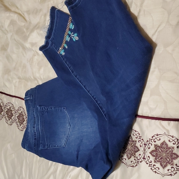 Nanette Jeans with stones - Picture 7 of 9